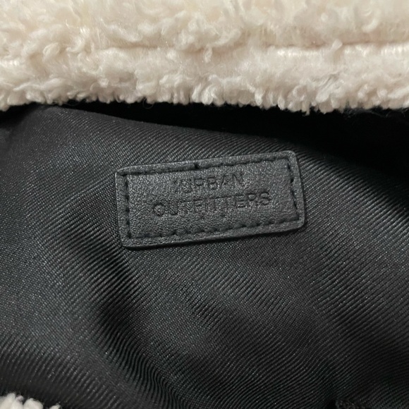 Urban Outfitters Sherpa Backpack - Picture 8 of 9